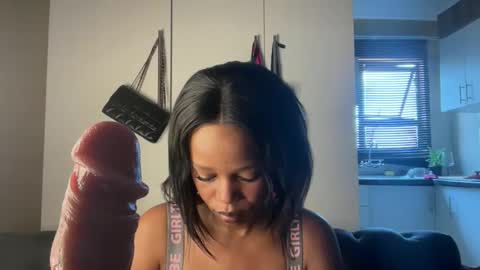 Snapshot of sexyasszeeee chatting on 12-05-25, 09:18 sexyasszeeee online show from 12-05-25, 09:18