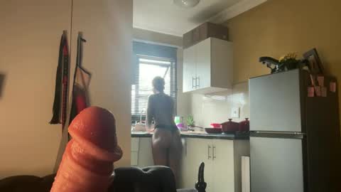 sexyasszeeee online show from 12-19-25, 08:21