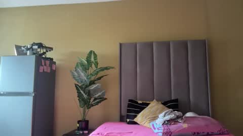 sexyasszeeee online show from 01-11-26, 09:25