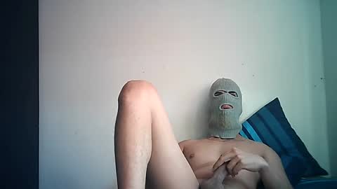 Snapshot of sexyatrevidoo chatting on 01-22-25, 12:17 SesyMen online show from 01-22-25, 12:17