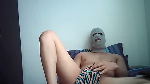 Snapshot of sexyatrevidoo chatting on 09-28-25, 01:27 SesyMen online show from 09-28-25, 01:27