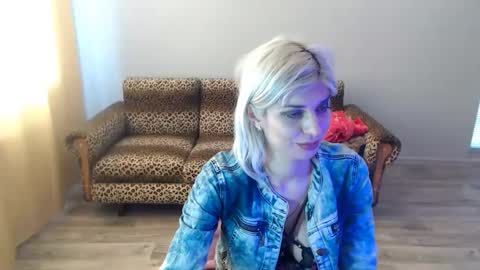 sexybeatriice online show from 02-21-25, 10:39