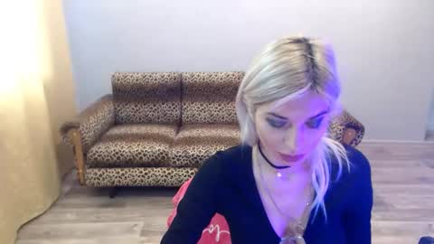 sexybeatriice online show from 11-18-25, 07:24