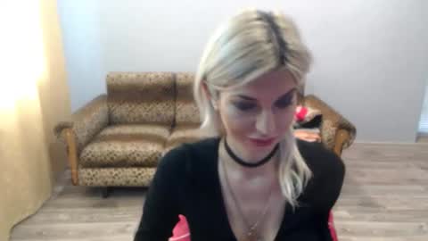 sexybeatriice online show from 11-23-25, 07:19