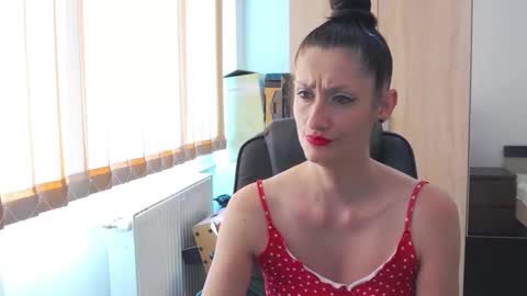 SexyBea online show from 06-11-26, 07:06
