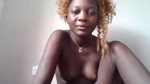 Snapshot of sexybelair chatting on 01-10-26, 09:55 sexyleir online show from 01-10-26, 09:55