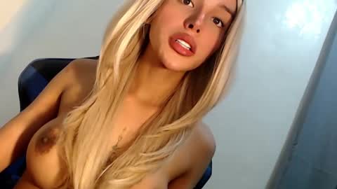 Seraphina Blaze online show from 02-25-25, 10:58