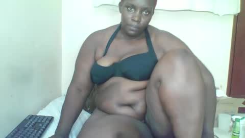 Snapshot of sexyblackberry7 chatting on 05-28-26, 07:11 MAUREEN online show from 05-28-26, 07:11
