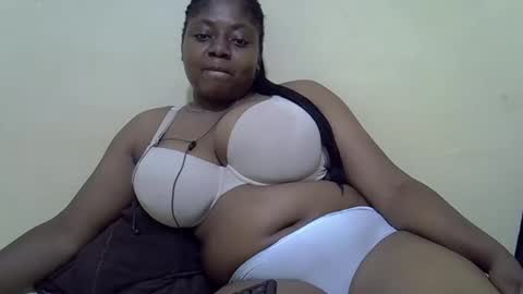 Snapshot of sexyboobies25 chatting on 03-10-25, 07:21 sexyboobies25 online show from 03-10-25, 07:21