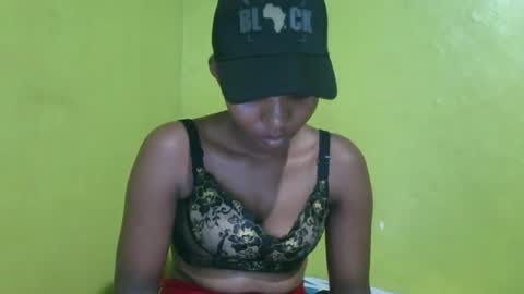 Snapshot of sexybrown14 chatting on 11-11-25, 05:57 Essy online show from 11-11-25, 05:57