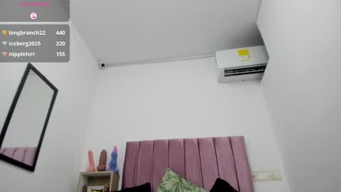 Snapshot of sexybrown_2005 chatting on 09-21-25, 12:12 sexybrown_2005 online show from 09-21-25, 12:12