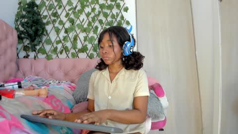 sofia online show from 01-08-25, 10:04