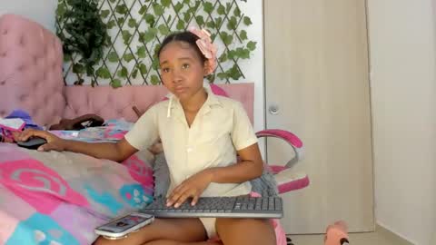 sofia online show from 01-25-25, 08:42