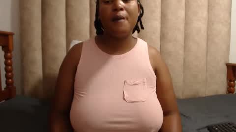 Snapshot of sexybustyxx chatting on 02-05-26, 06:07 sexybustyxx online show from 02-05-26, 06:07