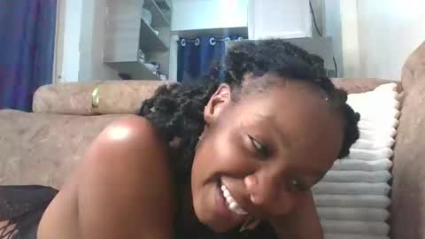 Snapshot of sexycarinah chatting on 02-16-26, 08:16 Carinah online show from 02-16-26, 08:16