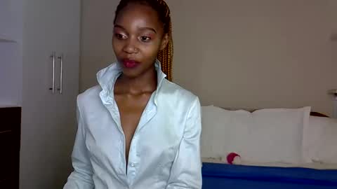 Snapshot of sexycarll9 chatting on 05-22-26, 05:40 Britney online show from 05-22-26, 05:40