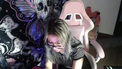 Carrie online show from 02-25-25, 08:25