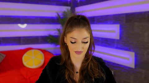 Snapshot of sexycelline chatting on 11-29-25, 05:32 Celline online show from 11-29-25, 05:32