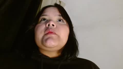 Snapshot of sexychubbyy chatting on 12-18-24, 04:42 Eva online show from 12-18-24, 04:42