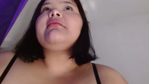 Snapshot of sexychubbyy chatting on 12-22-24, 02:16 Eva online show from 12-22-24, 02:16