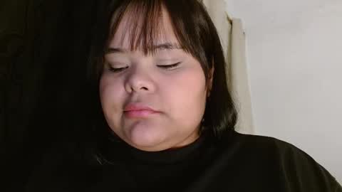 Snapshot of sexychubbyy chatting on 02-18-25, 01:32 Eva online show from 02-18-25, 01:32