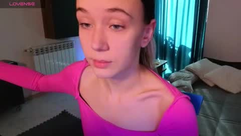 Sophia online show from 11-20-25, 09:53