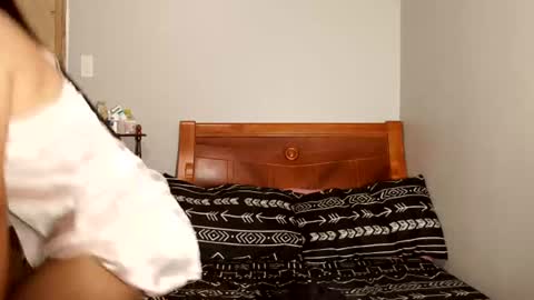 Snapshot of sexycum180209 chatting on 07-18-26, 03:38 Bembem online show from 07-18-26, 03:38