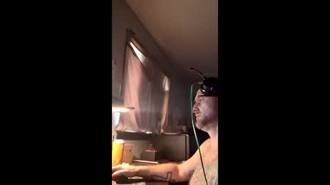 Snapshot of sexydaddy115851 chatting on 01-17-26, 05:16 Jasyn online show from 01-17-26, 05:16