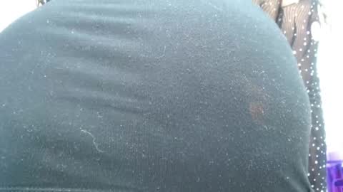 Snapshot of sexydarkboobs chatting on 12-28-24, 03:26 viole online show from 12-28-24, 03:26