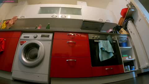 XDA   online show from 09-11-25, 11:43