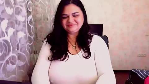 Snapshot of sexydollywoman chatting on 01-11-26, 07:30 sexydollywoman online show from 01-11-26, 07:30