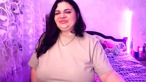 Snapshot of sexydollywoman chatting on 04-01-26, 06:38 sexydollywoman online show from 04-01-26, 06:38
