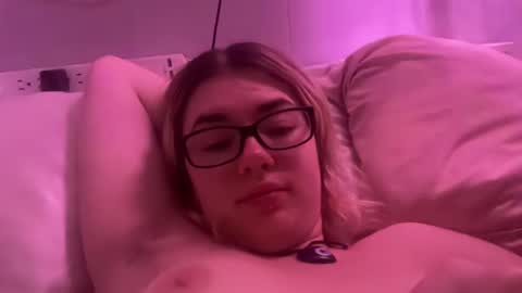 Snapshot of sexyflower21555 chatting on 12-03-24, 04:36 sexyflower21555 online show from 12-03-24, 04:36