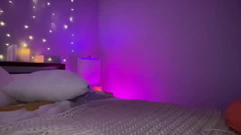 Snapshot of sexygoodvibebabe69 chatting on 01-05-25, 01:26 Ashley Love online show from 01-05-25, 01:26