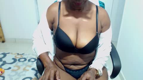 sexyhanny4u online show from 11-22-25, 07:29