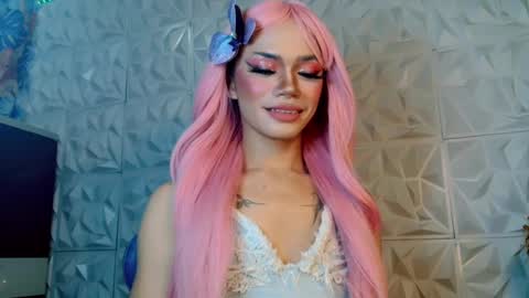 Snapshot of sexyhotbabe18 chatting on 02-08-25, 02:27 sexyhotbabe18 online show from 02-08-25, 02:27