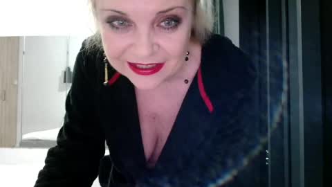 Jenny online show from 03-26-26, 08:47