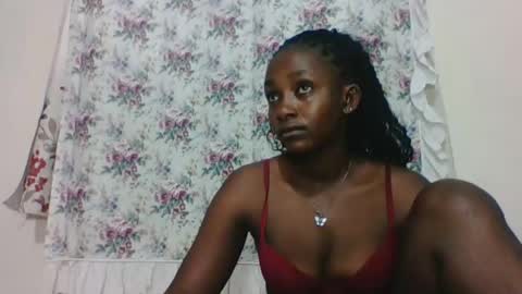 Snapshot of sexyjoane chatting on 02-08-25, 04:25 JOAN online show from 02-08-25, 04:25