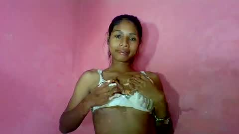 Snapshot of sexyjolie586 chatting on 06-27-26, 06:13 sexyjolie586 online show from 06-27-26, 06:13
