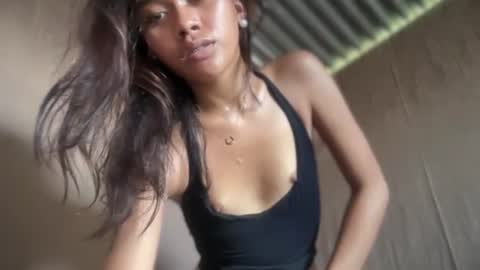 Snapshot of sexykarina_ chatting on 06-22-26, 03:25 Karina3 online show from 06-22-26, 03:25