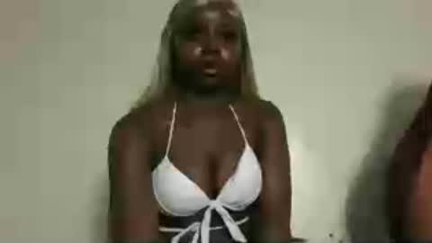 Snapshot of sexykitten201 chatting on 06-13-26, 12:14 sexykitty online show from 06-13-26, 12:14