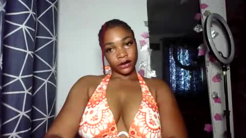 Snapshot of sexykuchie889 chatting on 05-21-26, 08:32 malia online show from 05-21-26, 08:32