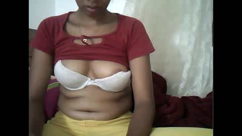 Snapshot of sexylarra12 chatting on 01-31-25, 06:46 sexylarra12 online show from 01-31-25, 06:46