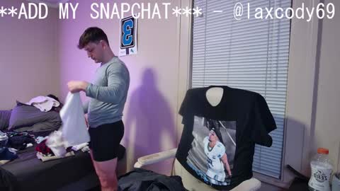 Snapshot of sexylax69 chatting on 01-08-25, 01:32 sexylax69 online show from 01-08-25, 01:32