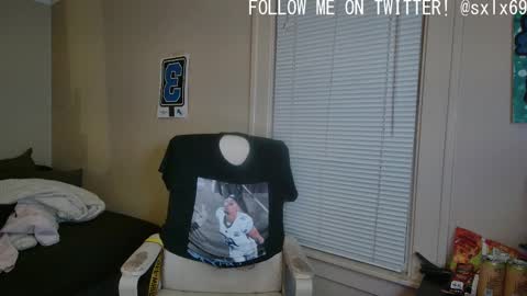 Snapshot of sexylax69 chatting on 02-16-25, 01:36 sexylax69 online show from 02-16-25, 01:36