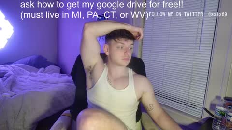 Snapshot of sexylax69 chatting on 02-26-25, 01:32 sexylax69 online show from 02-26-25, 01:32