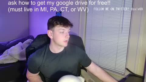 Snapshot of sexylax69 chatting on 03-03-25, 01:31 sexylax69 online show from 03-03-25, 01:31