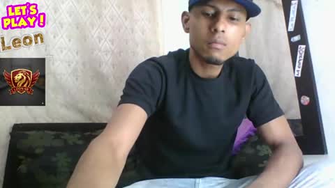 Snapshot of sexyleon69 chatting on 04-24-26, 02:19 Sexy leon online show from 04-24-26, 02:19