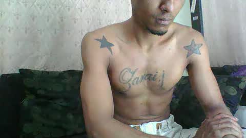 Snapshot of sexyleon69 chatting on 04-29-26, 06:03 Sexy leon online show from 04-29-26, 06:03