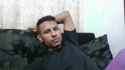 Snapshot of sexyleon69 chatting on 05-20-26, 02:29 Sexy leon online show from 05-20-26, 02:29